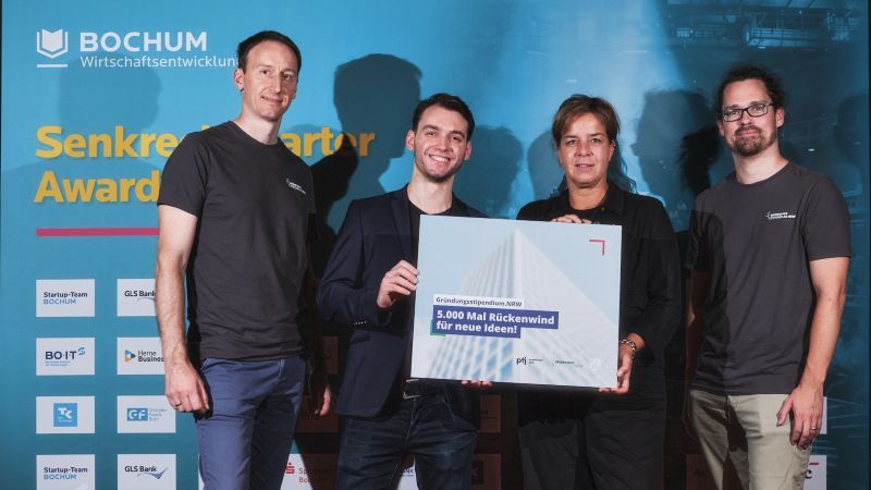  Am 15.09.2026 überreichte  Wirtschafts- und Klimaschutzministerin Mona Neubaur dem Gründer Samuel Sommerhoff das 5.000. Gründungsstipendium NRW für sein Start-up Blinc.